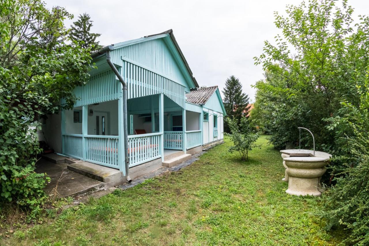 Penge Bungalok Hotel Balatonalmadi Luaran gambar