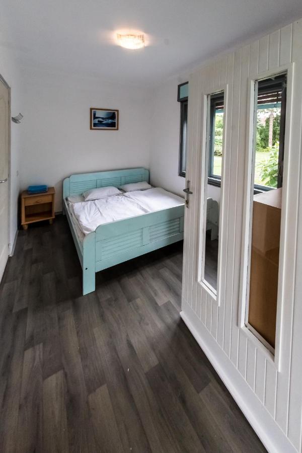 Penge Bungalok Hotel Balatonalmadi Luaran gambar
